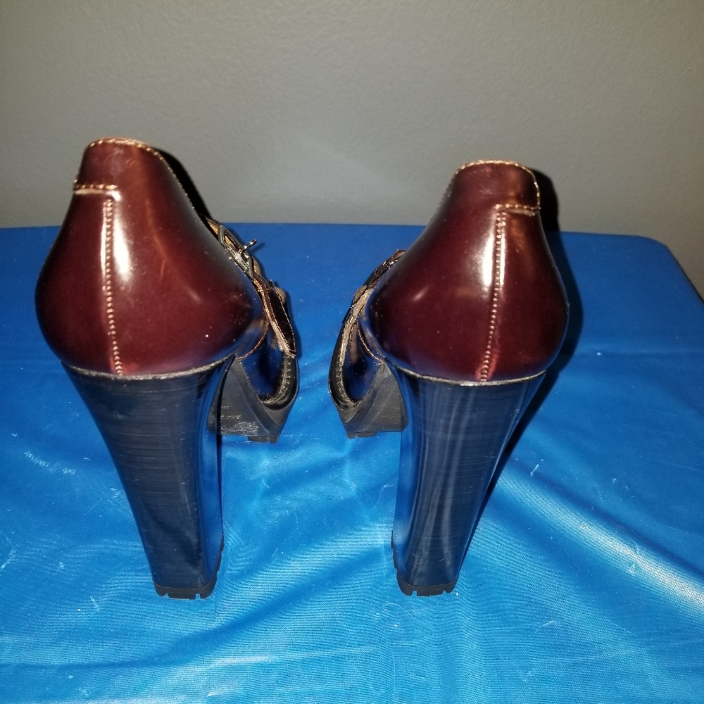 Shoes - Picture 8 of 8